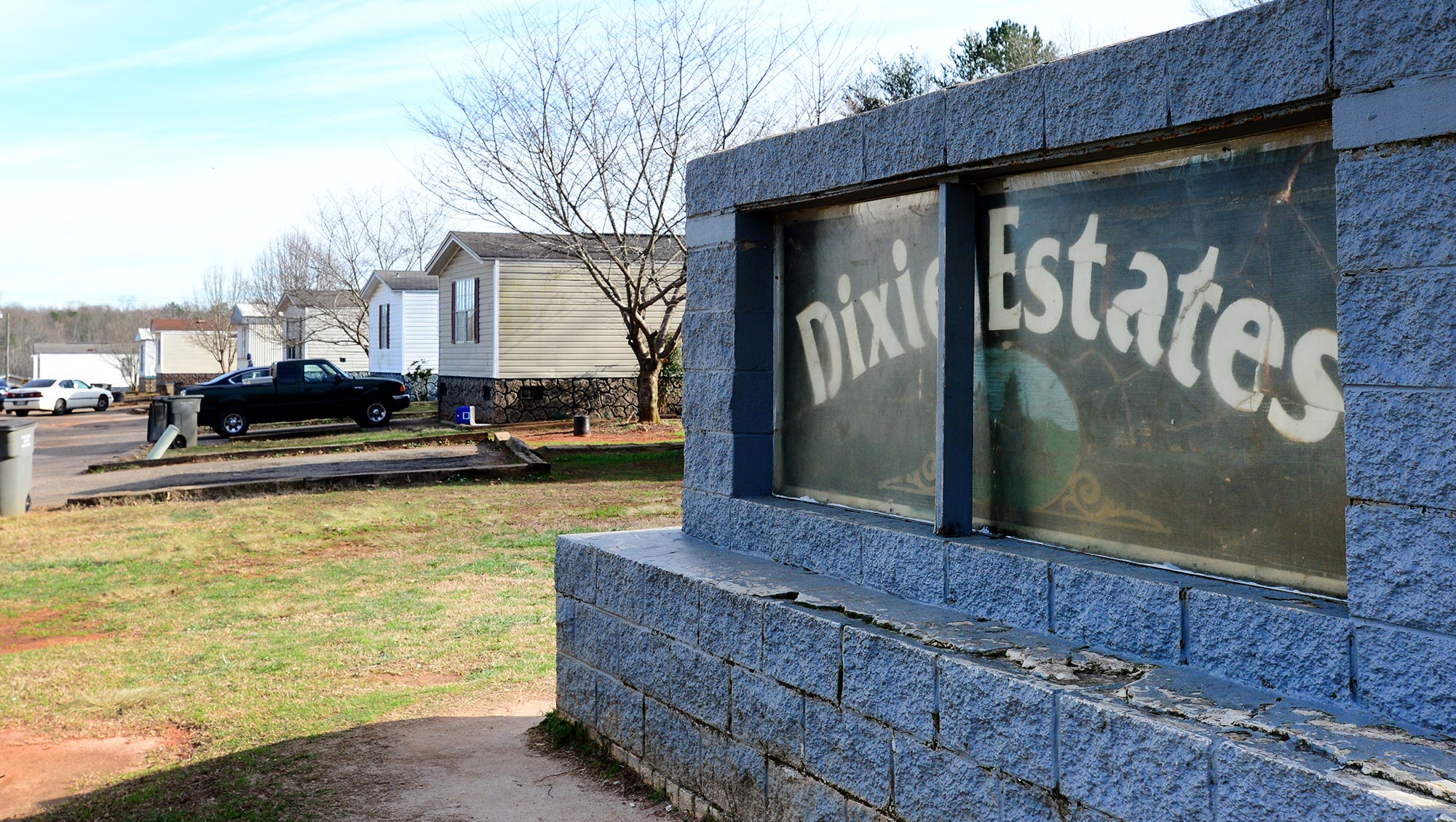 Greenville mobile home residents raise black mold concerns