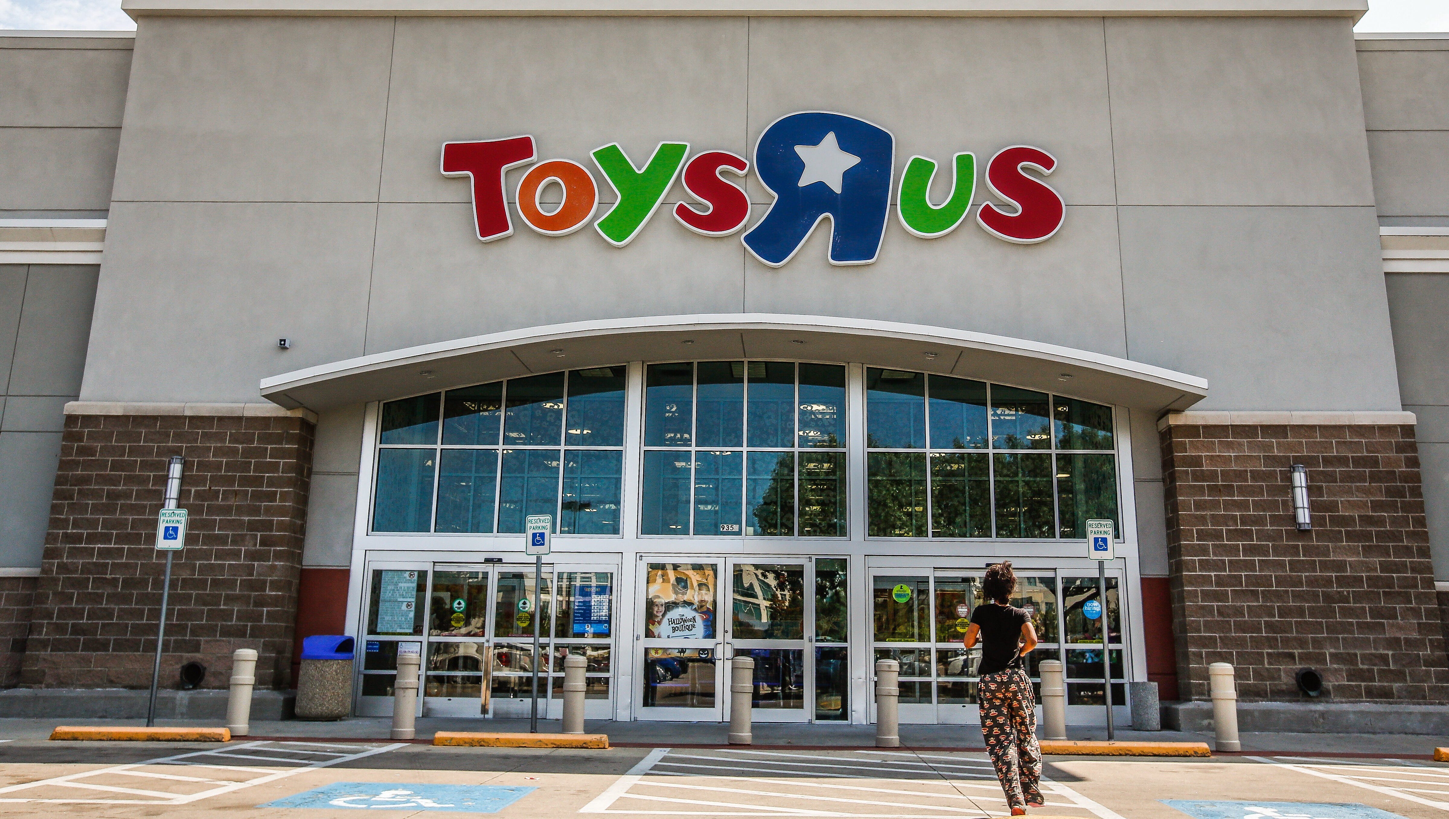 Retail Chains Filing For Bankruptcy Protection In 2017
