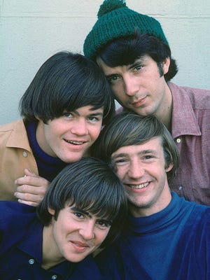 Monkees, περίπου το 1966. Δεξιόστροφα από πάνω αριστερά: Mickey Dollins, Michael Nesmith, Peter Turck και Davy Jones.  Πίστωση: RCA Records.