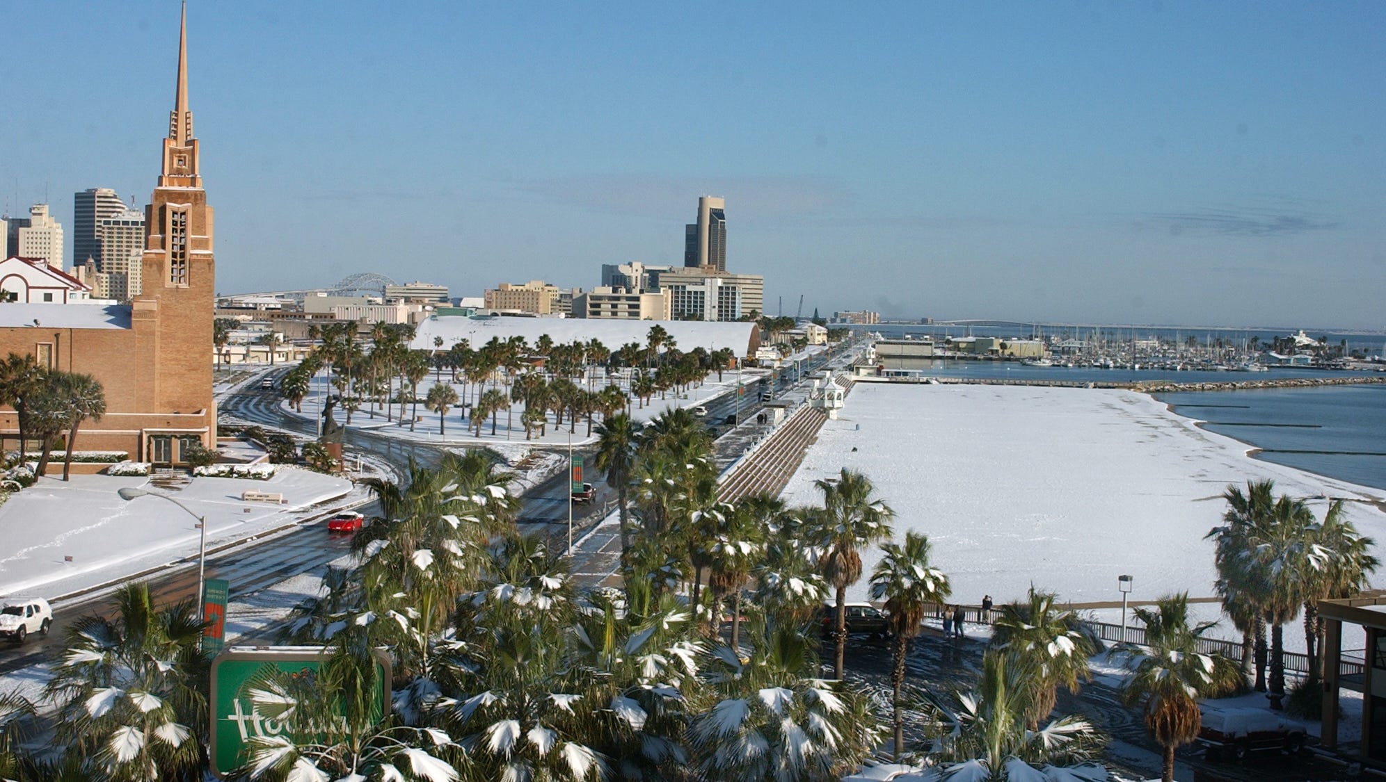 Corpus Christi Christmas Snow 2004