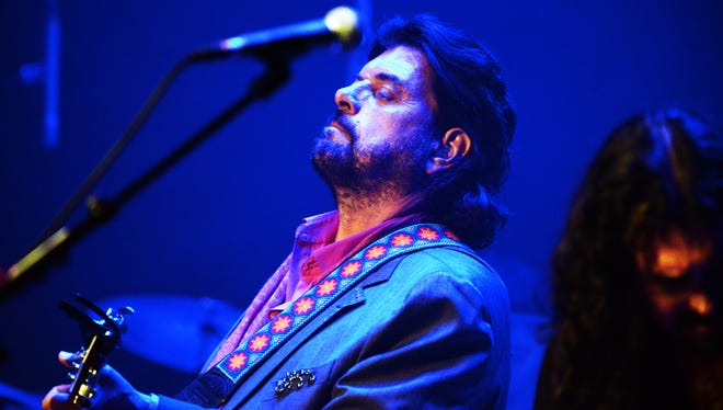 Alan Parsons produced major albums, including the Beatles' "Let It Be" and "Abbey Road," before taking the stage himself.