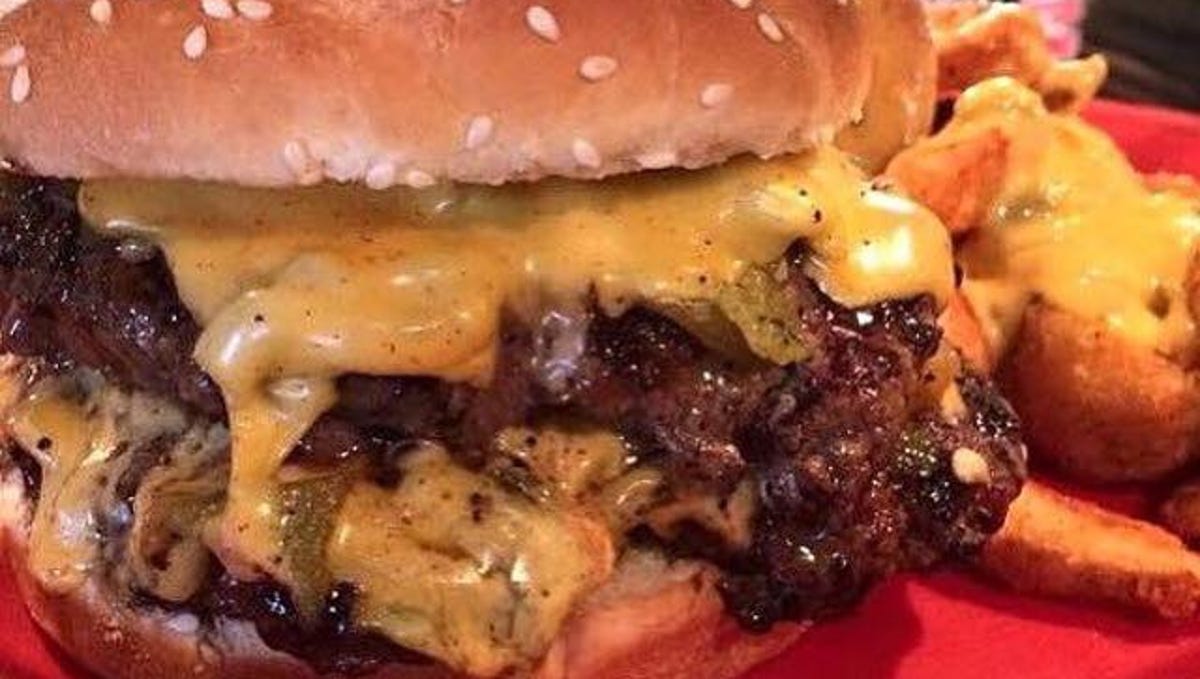 Salsa y hamburguesa con queso con desafíos de ají verde regresan a la feria estatal de Nuevo México
