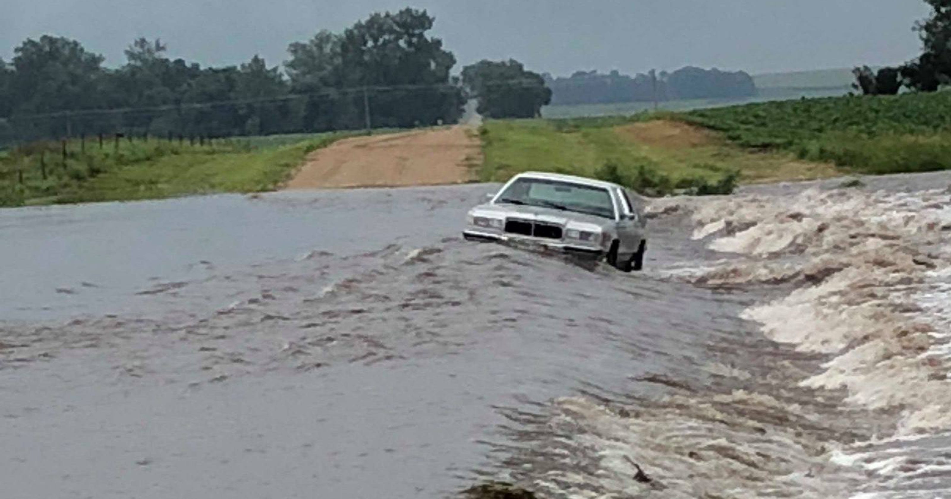 Heavy rainfall causes flooding in parts of South Dakota