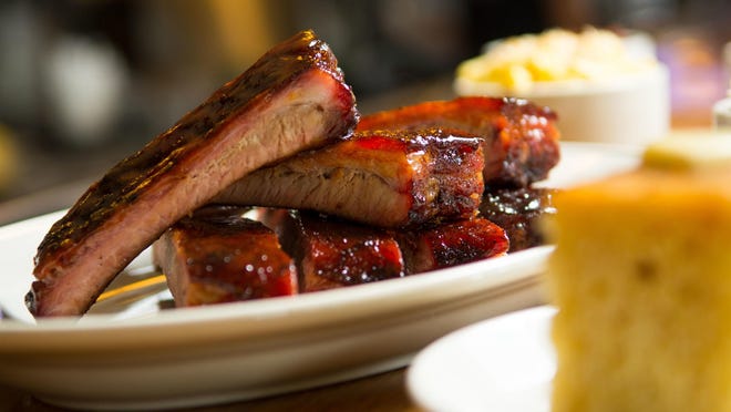 BJ’s Barbecue serves its ribs with cornbread and choice of two sides. At the Best in the West Nugget Rib Cook-off, which BJ’s won in 1998, the outfit offers St. Louis-cut pork ribs (spare rib slab with rib tips and meat flap removed).