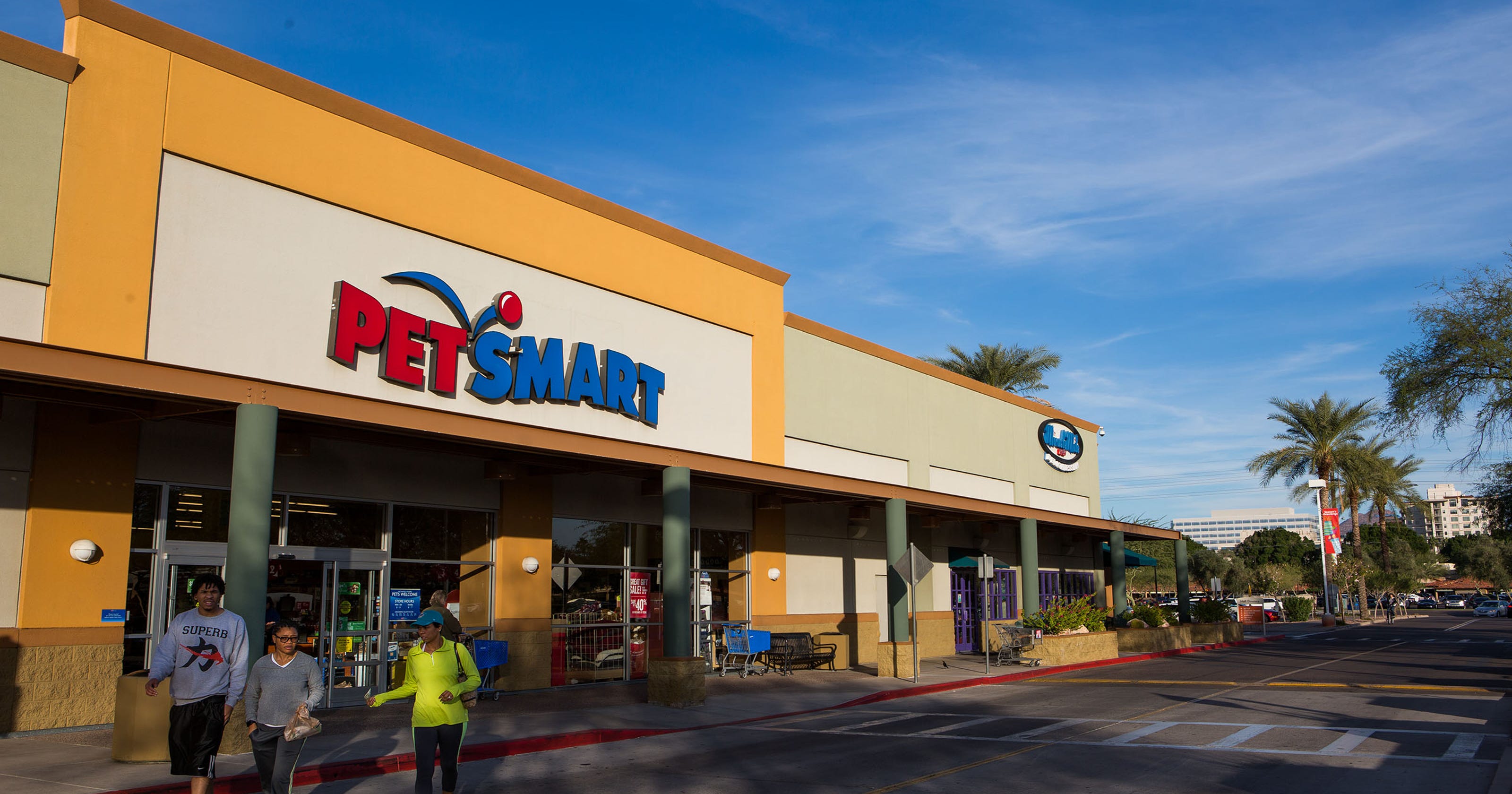 PetSmart agrees to be sold for $8.7 billion