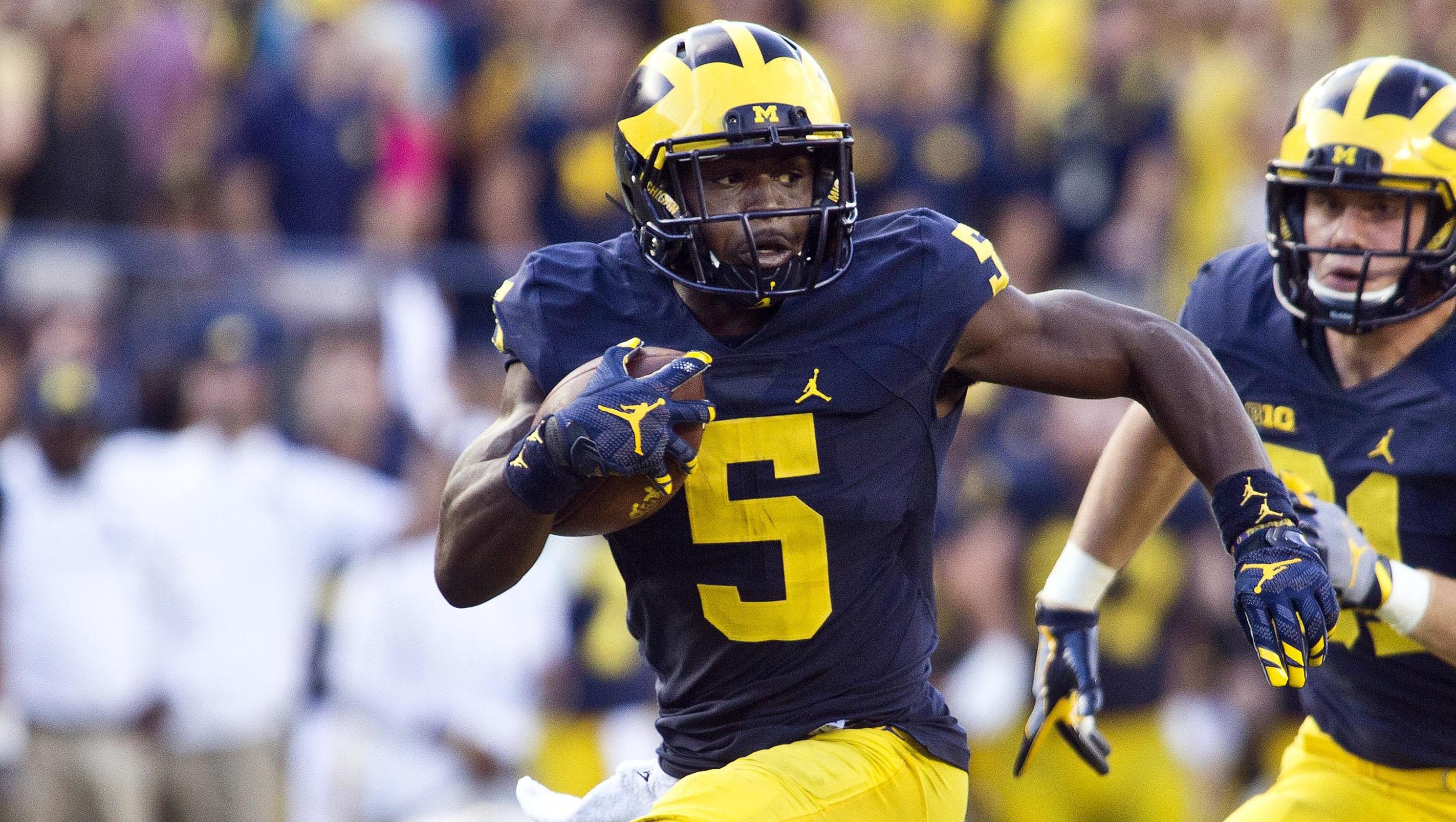 Wolverines' Jabrill Peppers is 'a natural' at quarterback, too