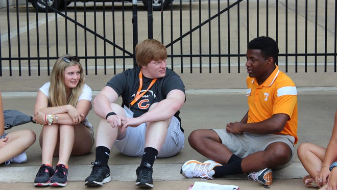 Transfer students meet at UT Knoxville.