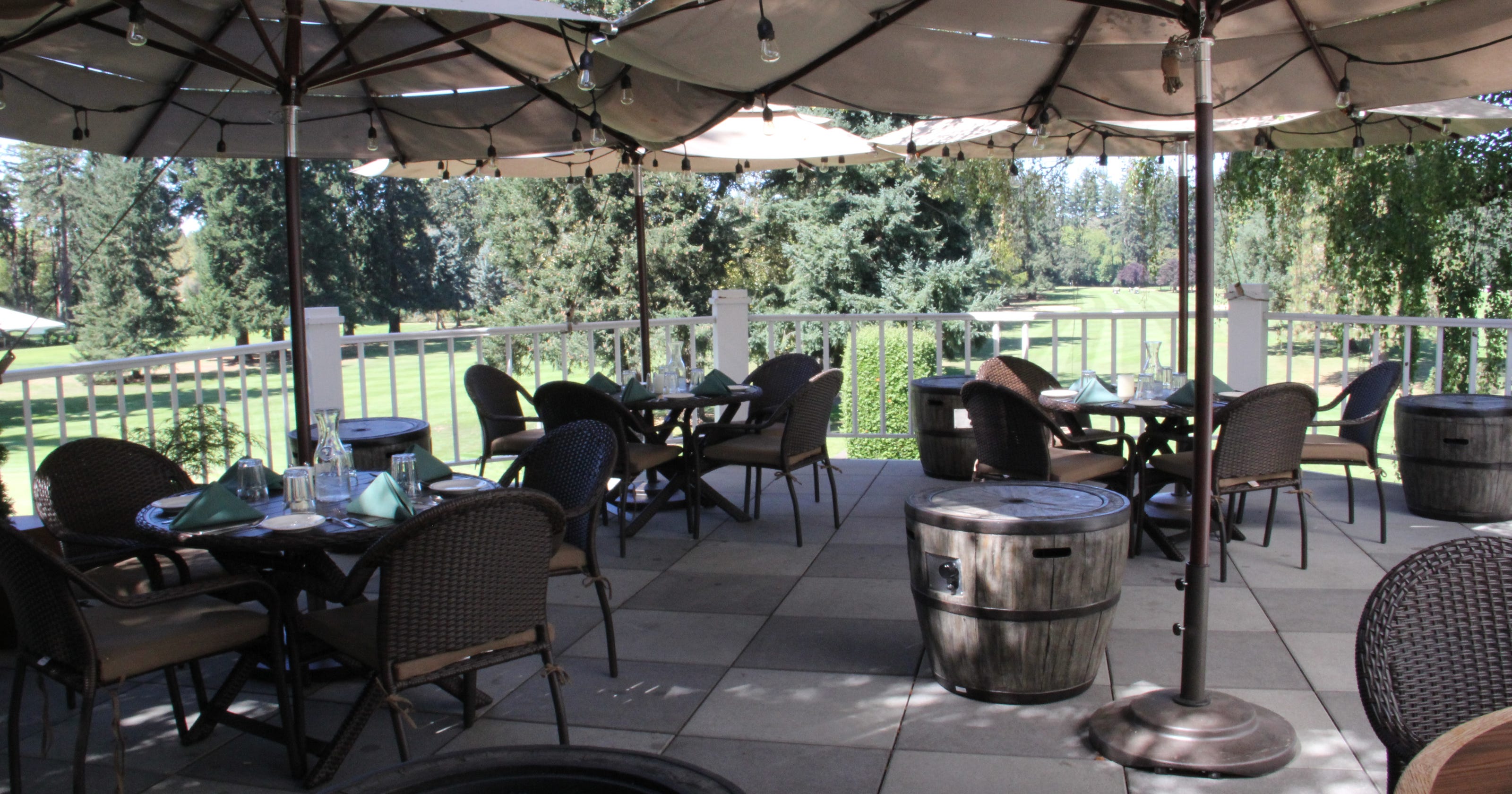 Eat or drink outside in Salem at these restaurants