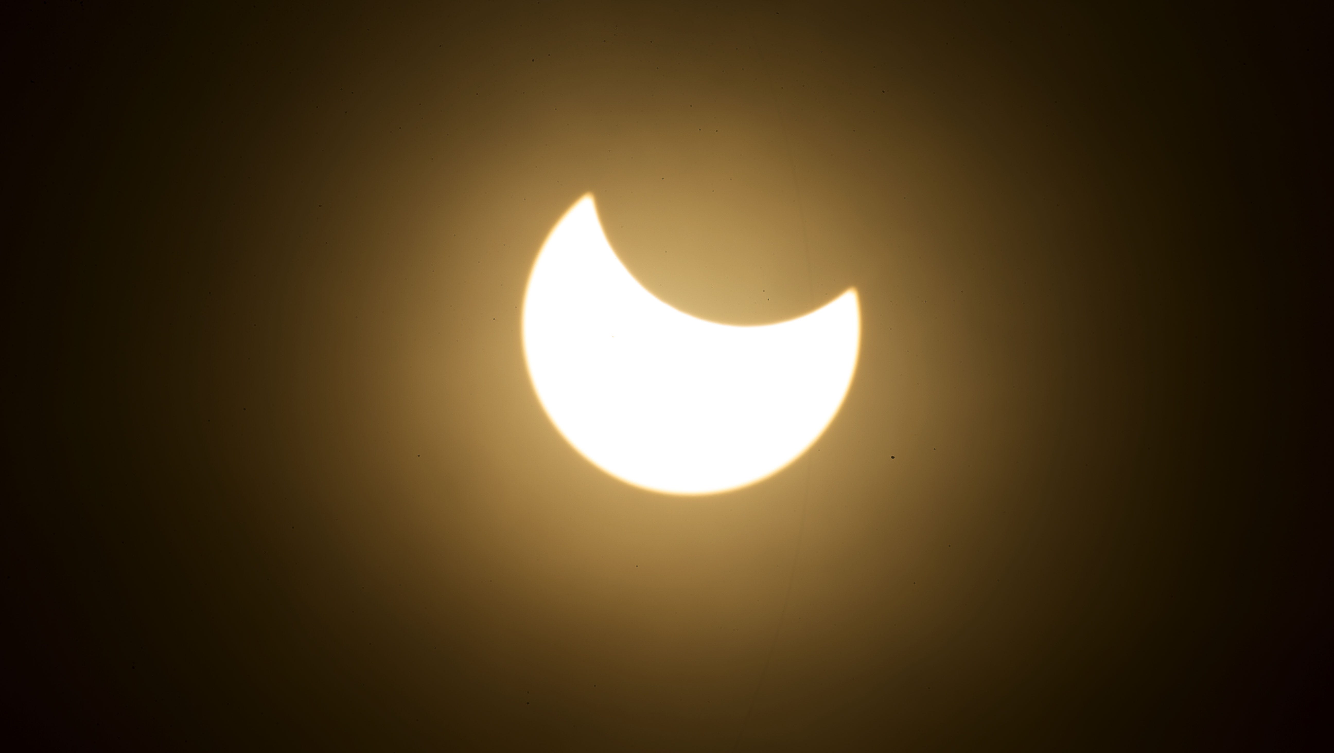 how to see the eclipse without looking at the sun how to see the eclipse without looking at the sun