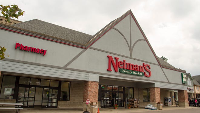 Neiman’s Family Market in St. Clair and other grocery stores are hiring additional help during the coronavirus pandemic.