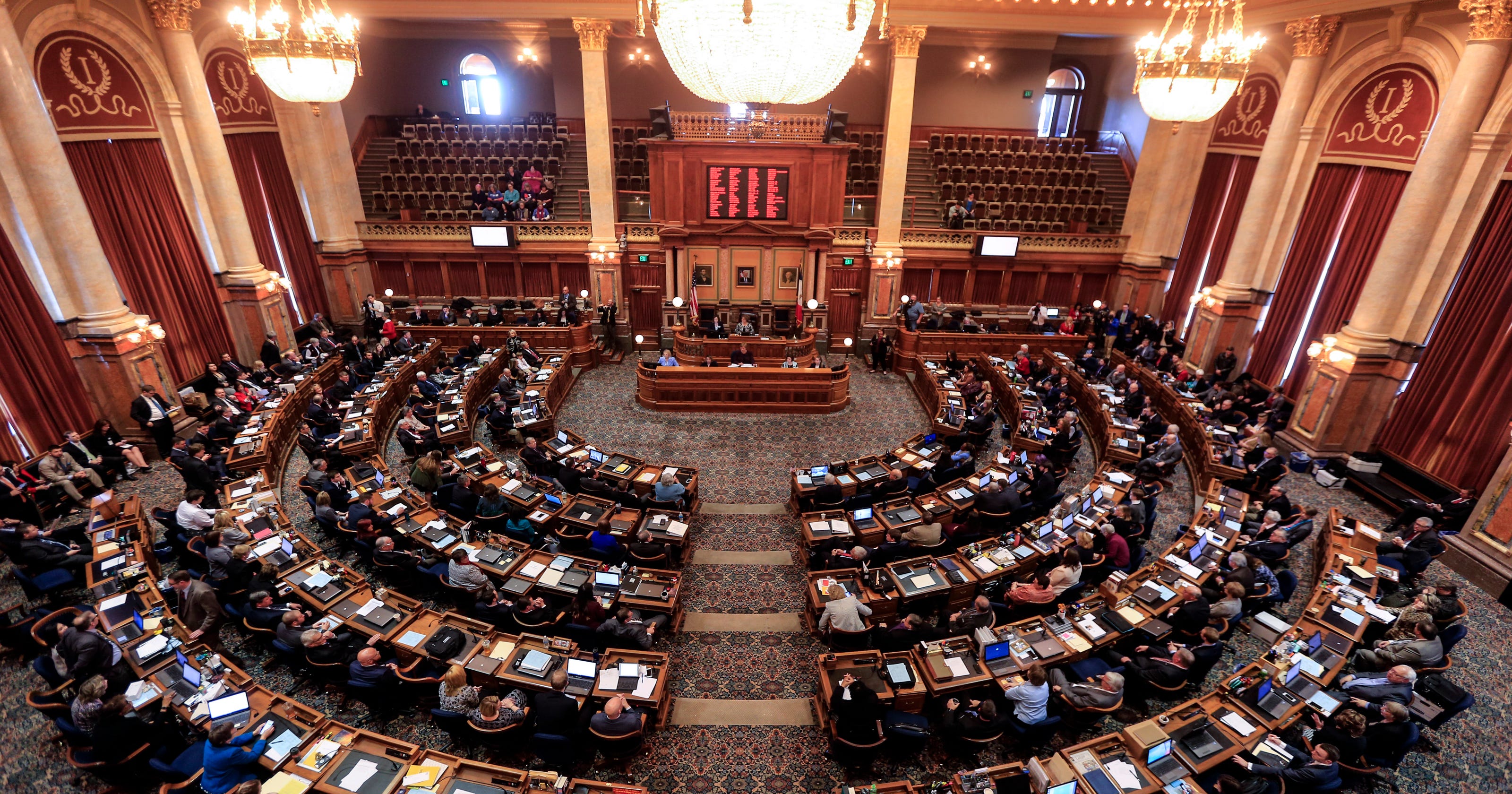 2018 Iowa Legislature opens with GOP optimism