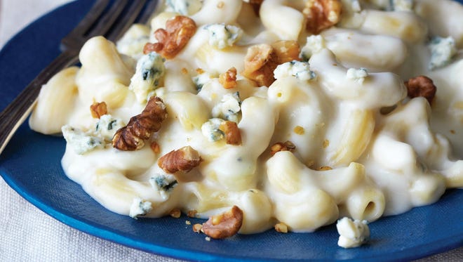 Allison Arvelo and Erin Wade give macaroni and cheese a nutty twist with their Mac and Blue recipe.