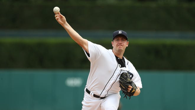 Tigers pitcher Jordan Zimmermann throws against the White Sox in Detroit, Saturday, June 3, 2017.