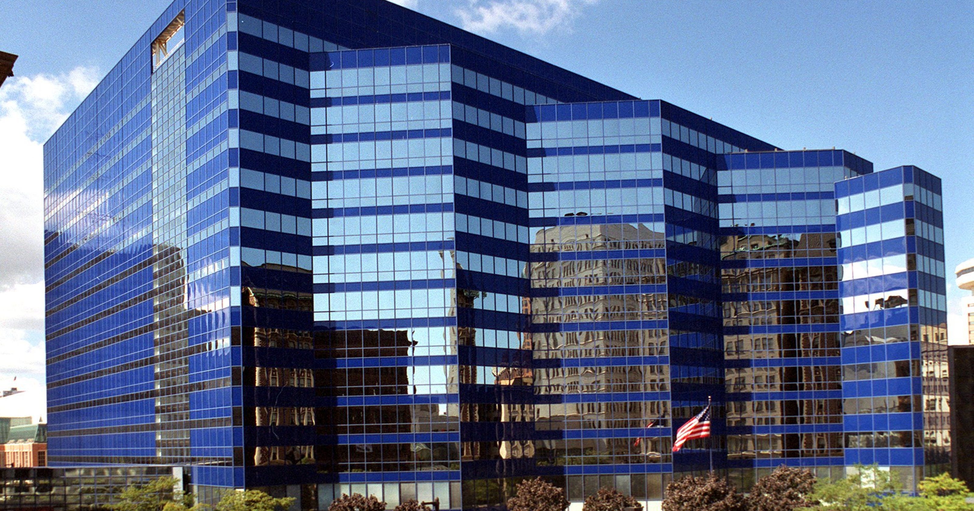Downtown Milwaukee's Reuss Federal Plaza office building sold