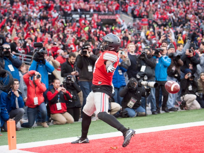 Ohio State running back Curtis Samuel celebrates after