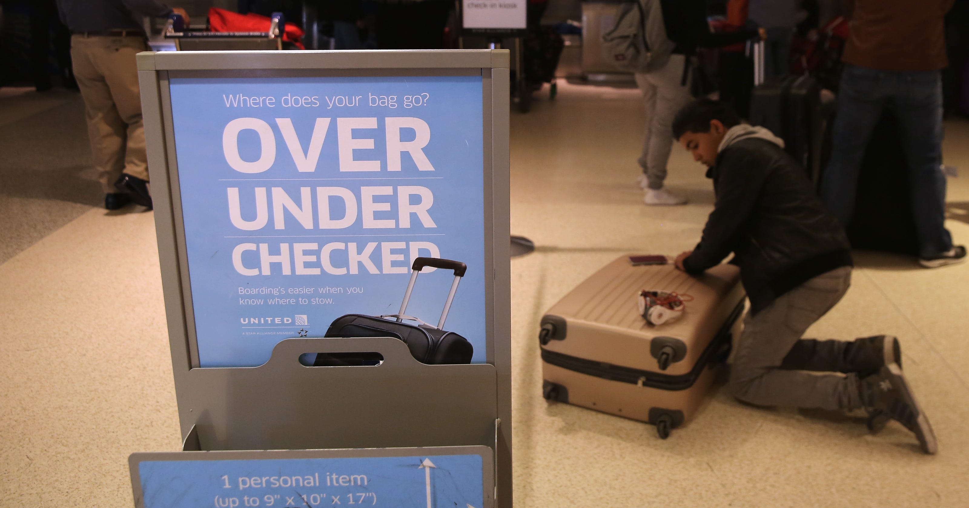 Do you need luggage labels when flying