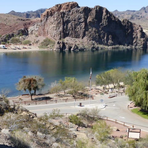 Buckskin Mountain State Park is located 11 miles n