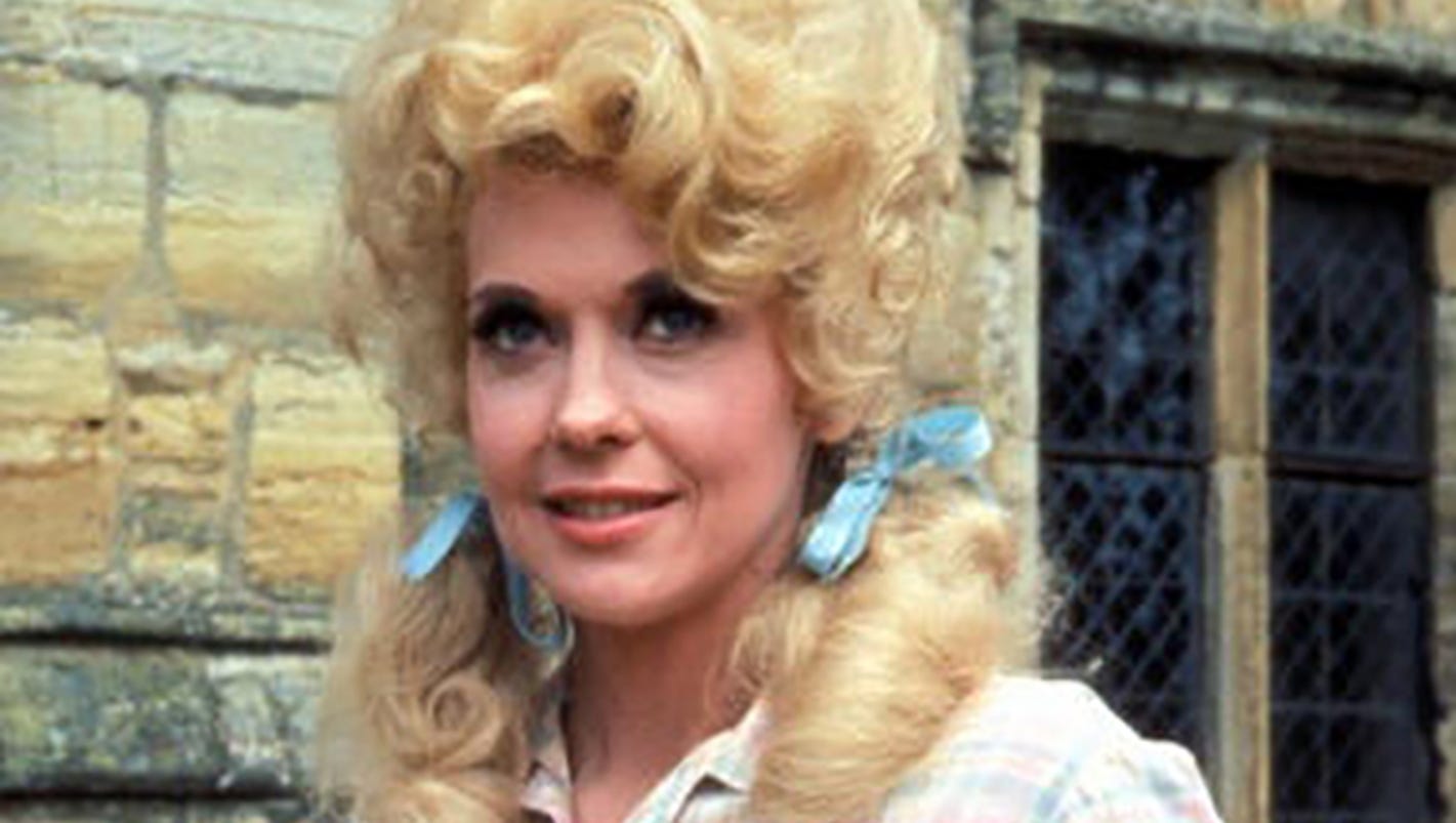 Donna Douglas Who Played Elly May Clampett Dies