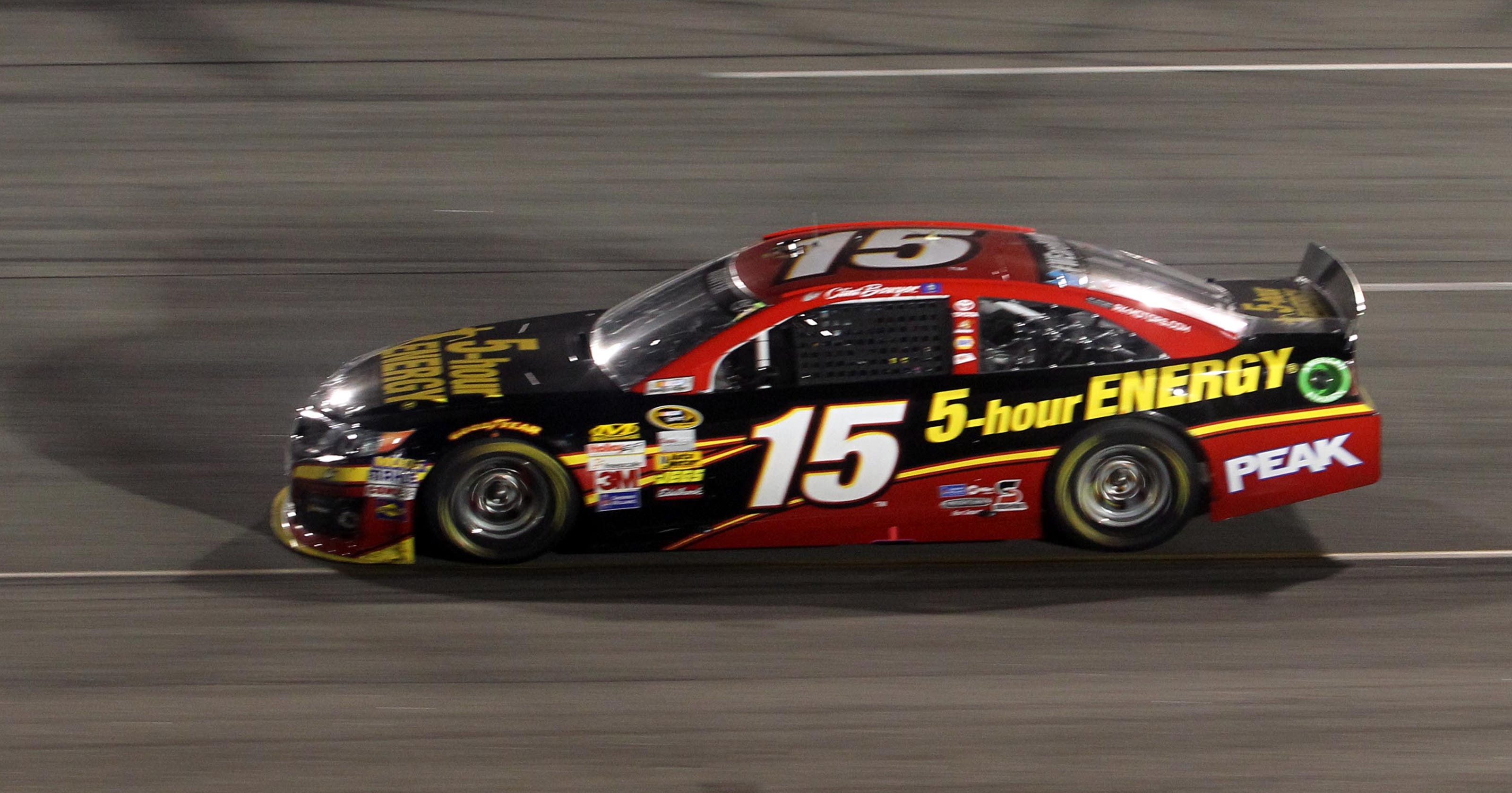 5Hour Energy staying with Michael Waltrip Racing
