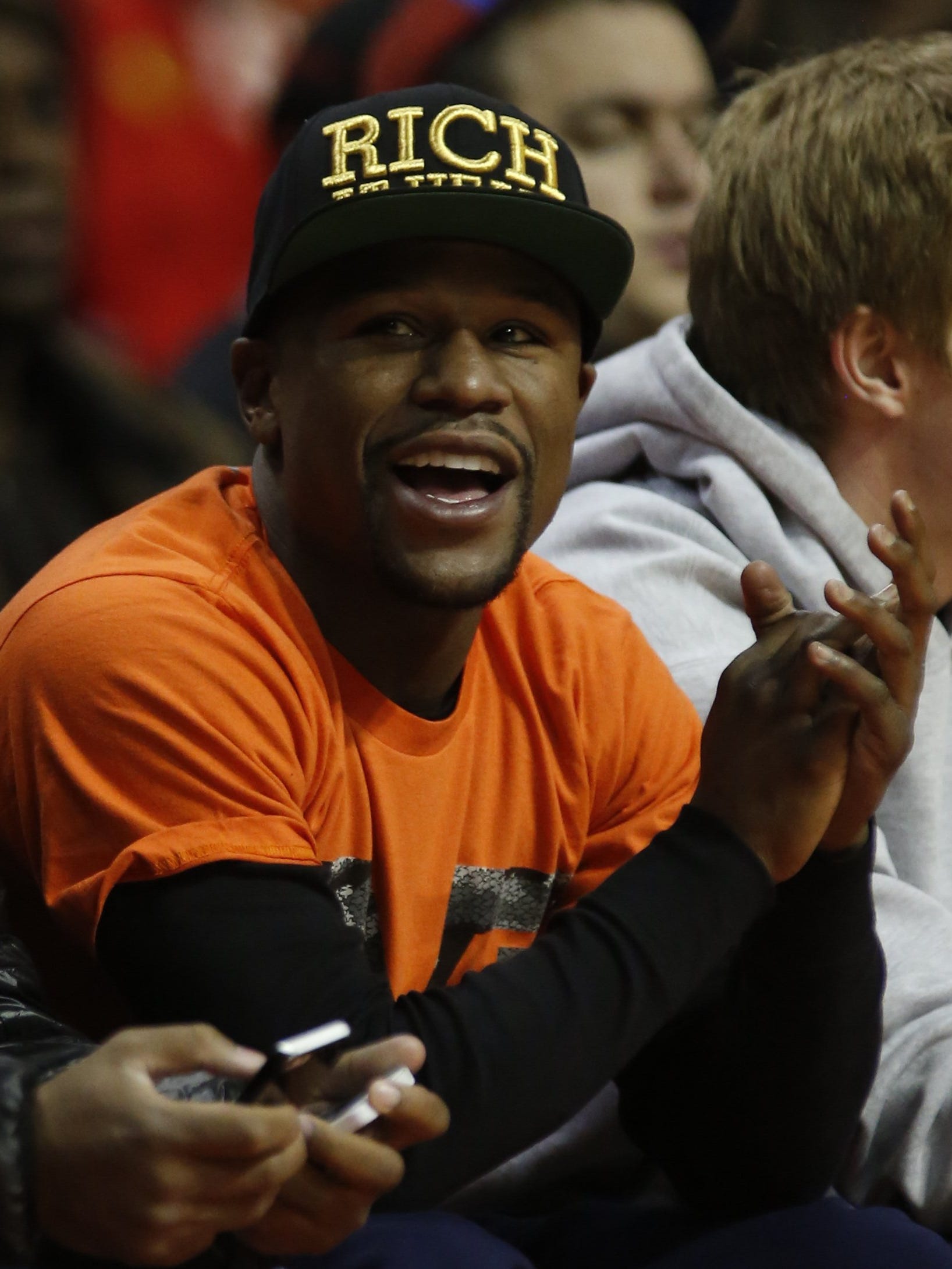 Floyd Mayweather Does Crazy Things With Money