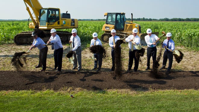 Local, state and federal officials break ground Monday for a General Electric Aviation facility in Lafayette. The plant will build GE's LEAP jet engine, a high-efficiency aircraft engine. The plant is expected to employ 200 people.
 Michael Heinz/Journal & Courier Local, state and federal officials break ground for a General Electric Aviation facility Monday, July 21, 2014, in Lafayette. The plant will build  GE's LEAP jet engine, a high-efficiency aircraft engine . The plant is expected to employ 200 people.