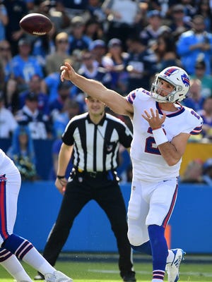 CARSON, CA - NOVEMBER 19:  Nathan Peterman #2 of the Buffalo Bills throws a pass during the first quarter of game against the Los Angeles Chargers at the StubHub Center on November 19, 2017 in Carson, California.  (Photo by Harry How/Getty Images)