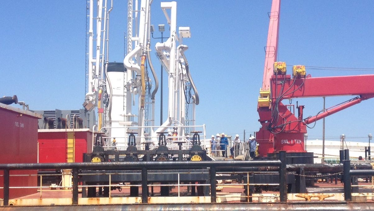 Trump's signature clears way for NuStar Energy's pipeline to Mexico