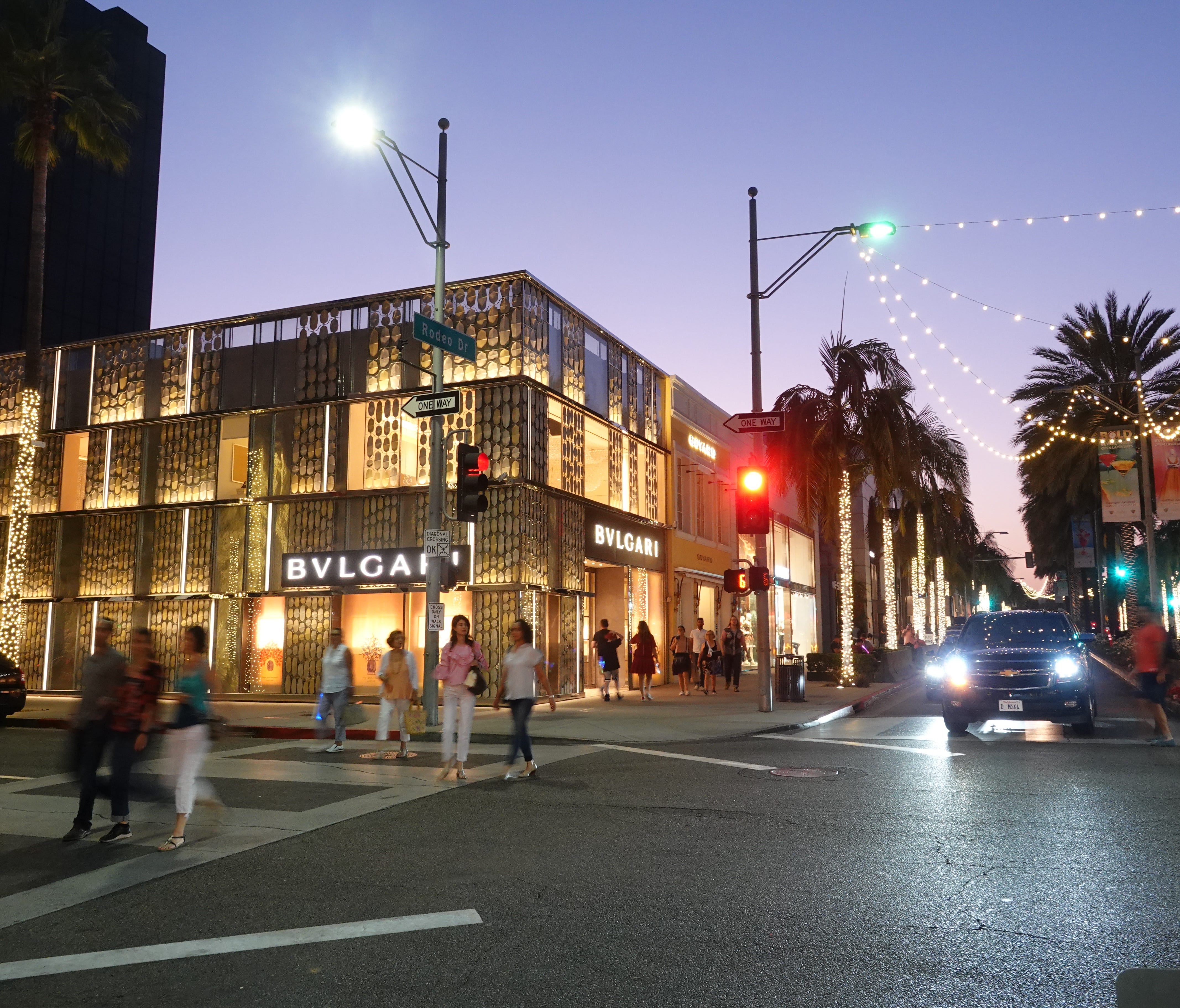 In the summer, the city of Beverly Hills puts on the BOLDBH event, which keeps Rodeo Drive stores open late on Thursday, Friday and Saturday evenings.