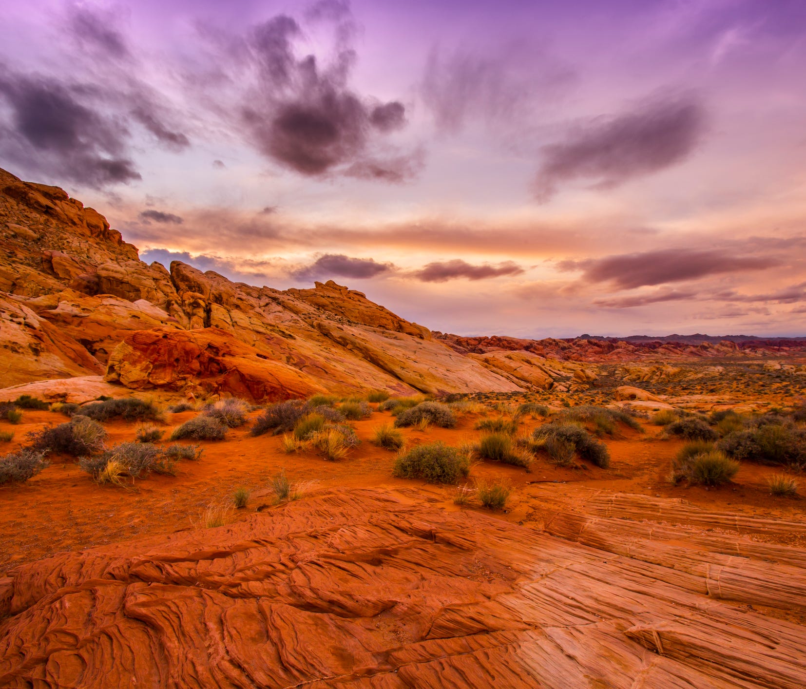 The pretty desert scenery of Red Rock Canyon is close to Las Vegas.