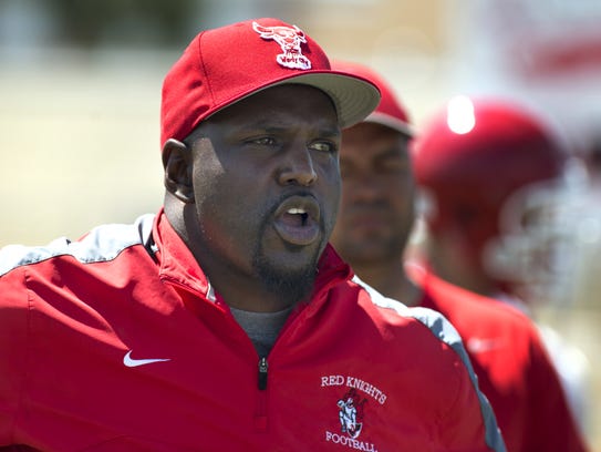 Former NFL and Mariner High running back Earnest Graham