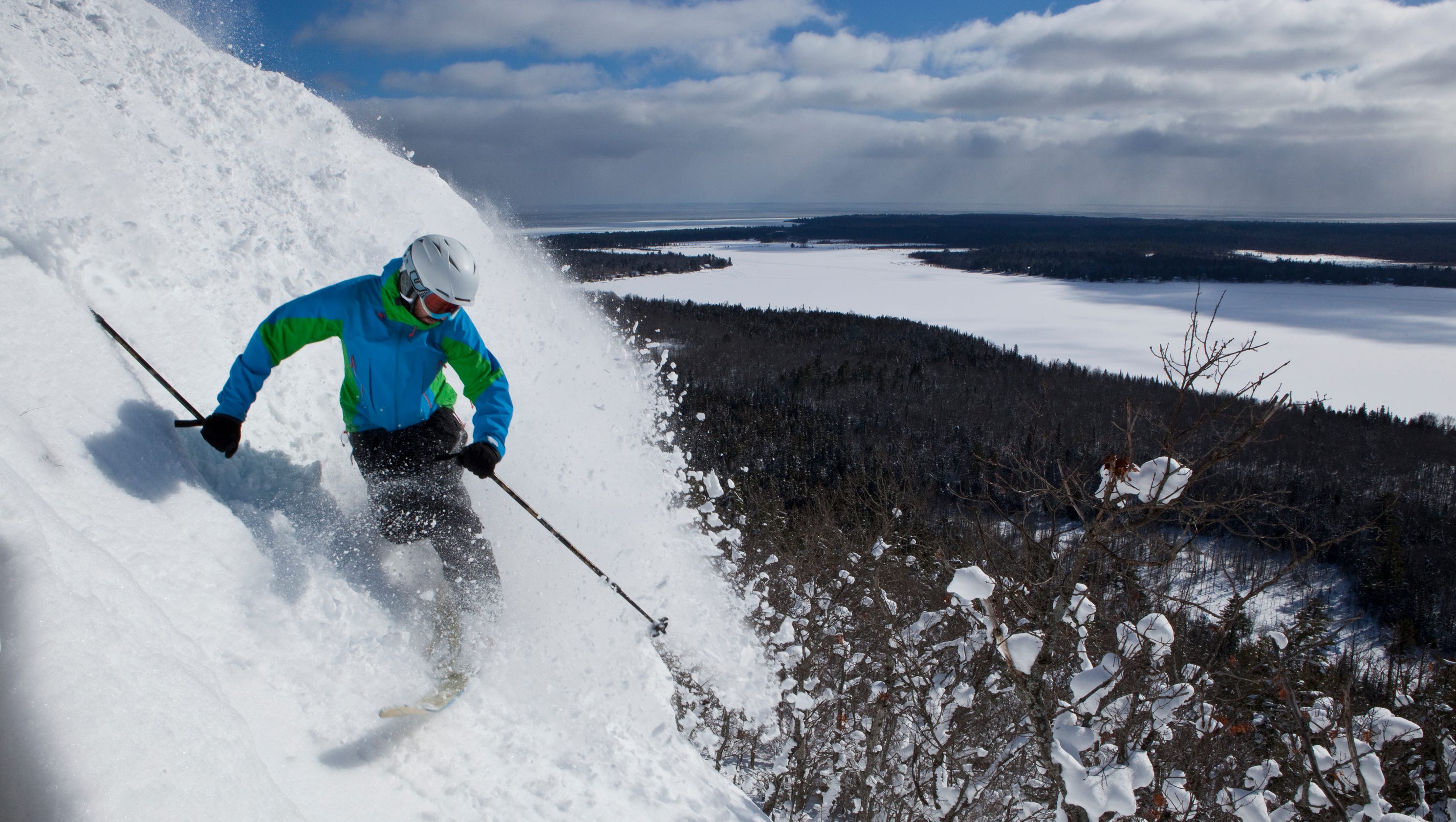 Check out 10 of the top Michigan downhill ski resorts
