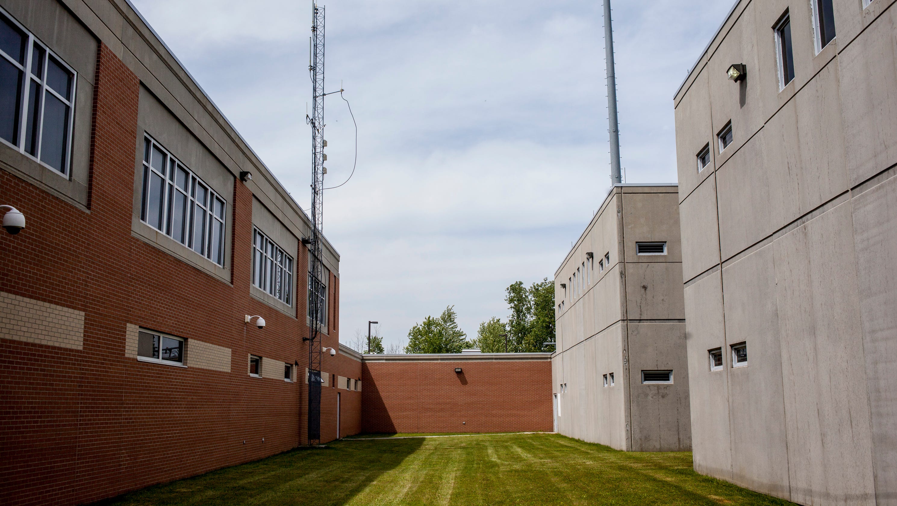 County jails' lodging fees on inmates no moneymaker
