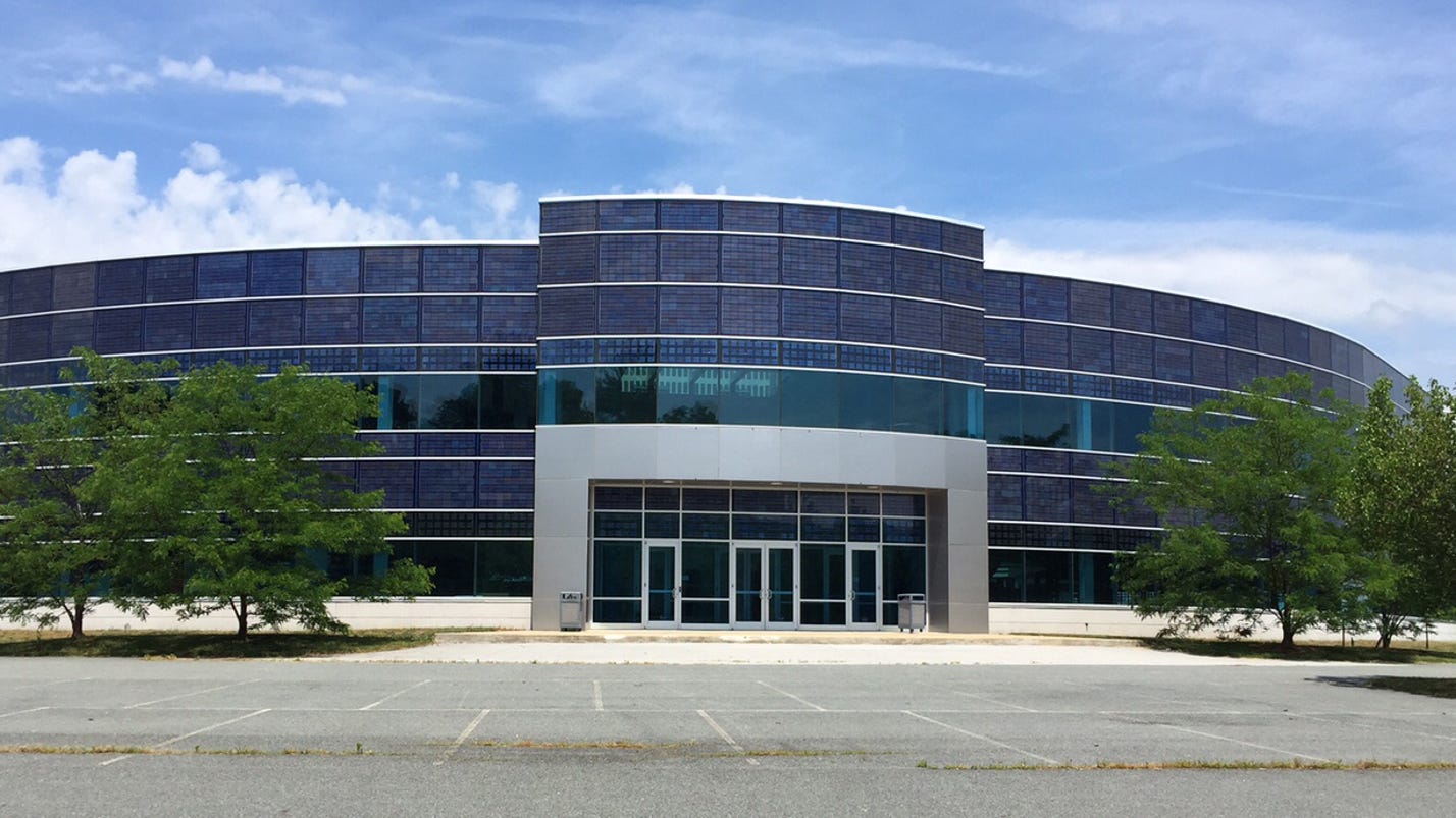 Christina School District struggles to sell vacant building
