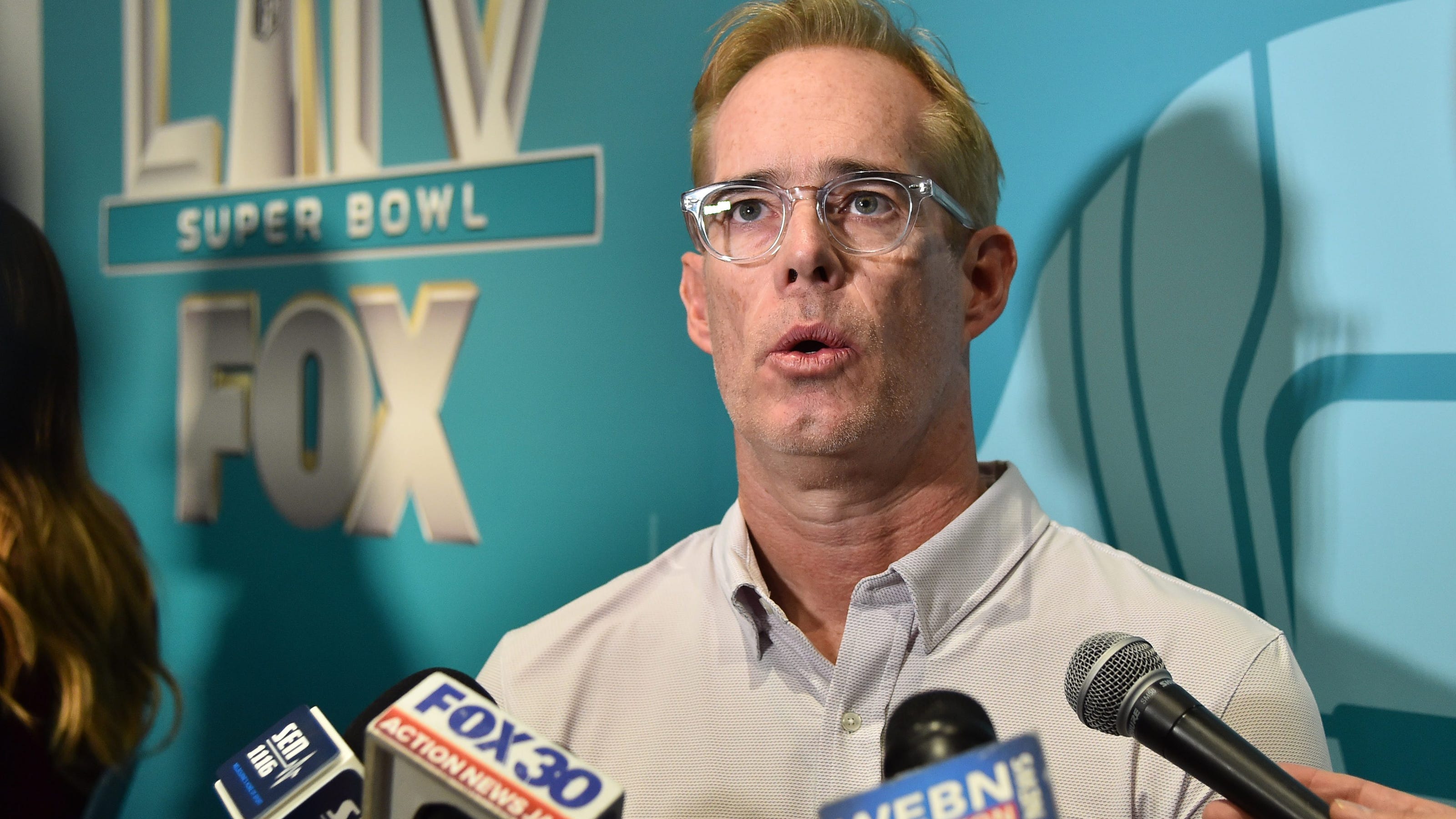 Joe Buck gets call to Pro Fooball Hall of Fame during TV broadcast