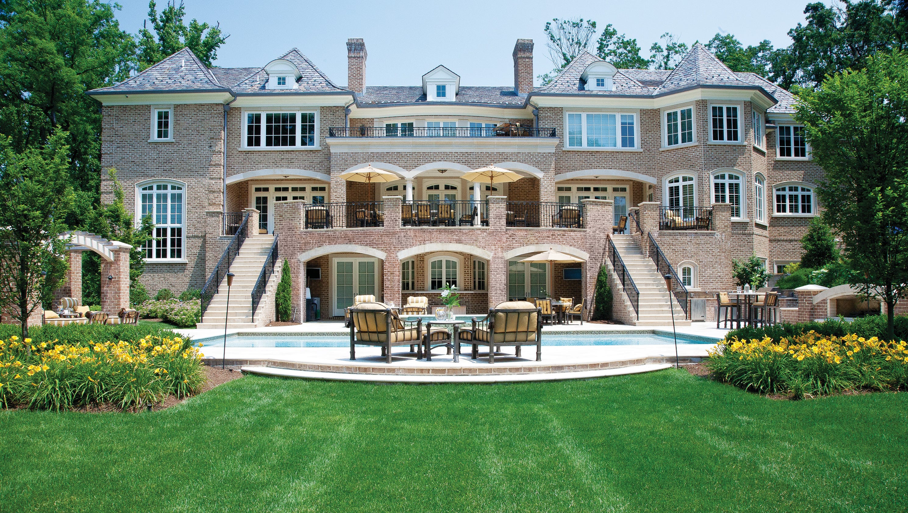 MLB New York Yankees pitcher CC Sabathia gives tour of Alpine home