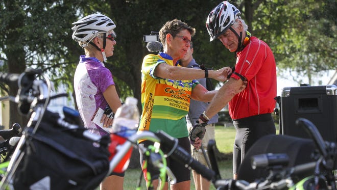 Participants in the Ride of Silence are requested to wear black arm bands or red if they have personally been injured in a cycling versus motor vehicle crash.
