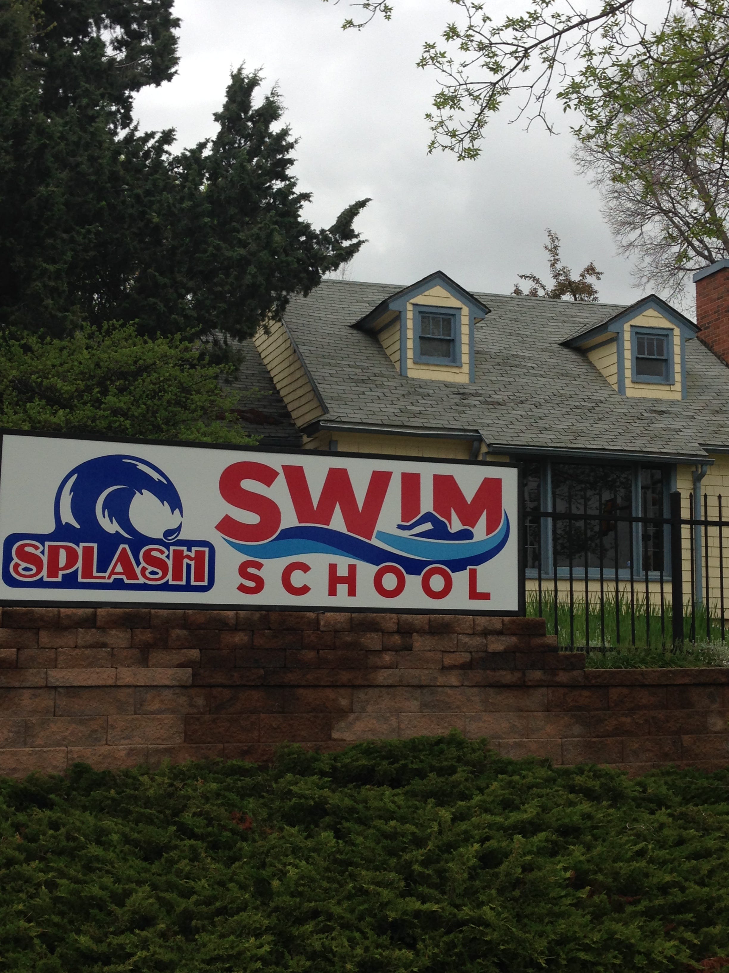 Splash Pool Services opens new swim school