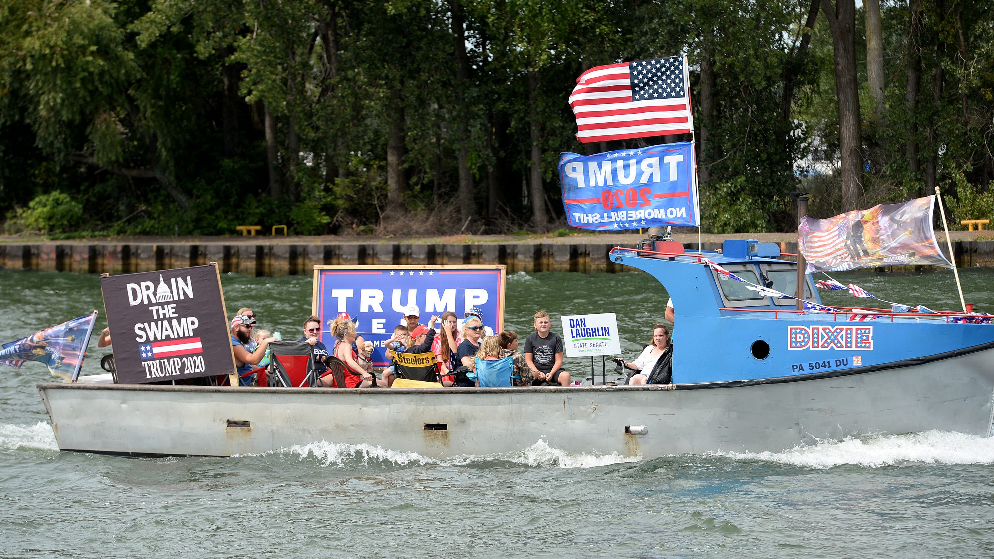 Donald Trump Boat Parade In Pennsylvania Met Ashore By Protesters