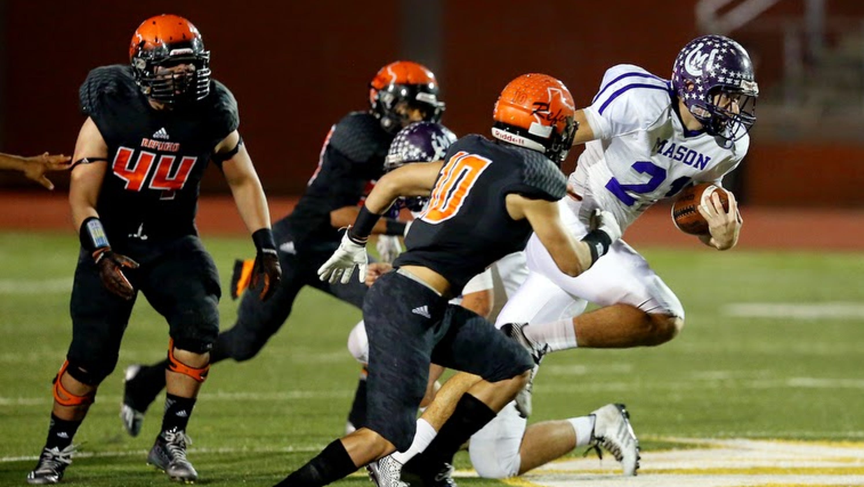 Mason, Refugio football teams weren't rivals after Hurricane Harvey