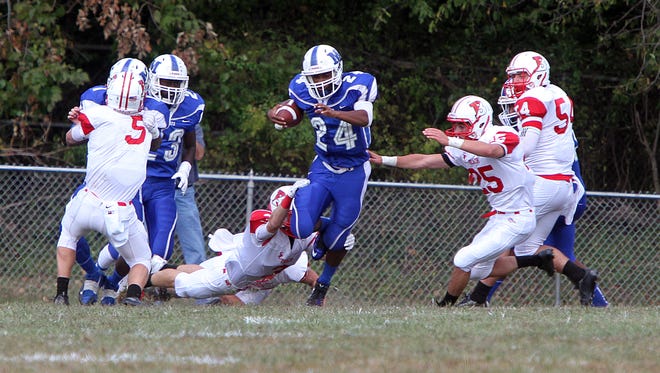 The Garnet Gulls of Point Pleasant Beach High School traveled up into Middlesex County to take on the Bluejays of Middlesex High School in a varsity football game.       On Saturday September 20,,2014 Photo: Mark R. Sullivan/Staff Photographer