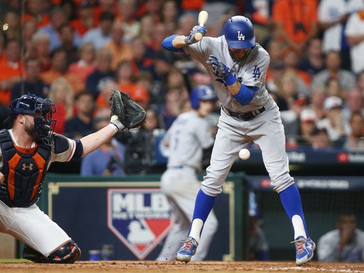 Game 5 at Minute Maid Park: Los Angeles Dodgers center