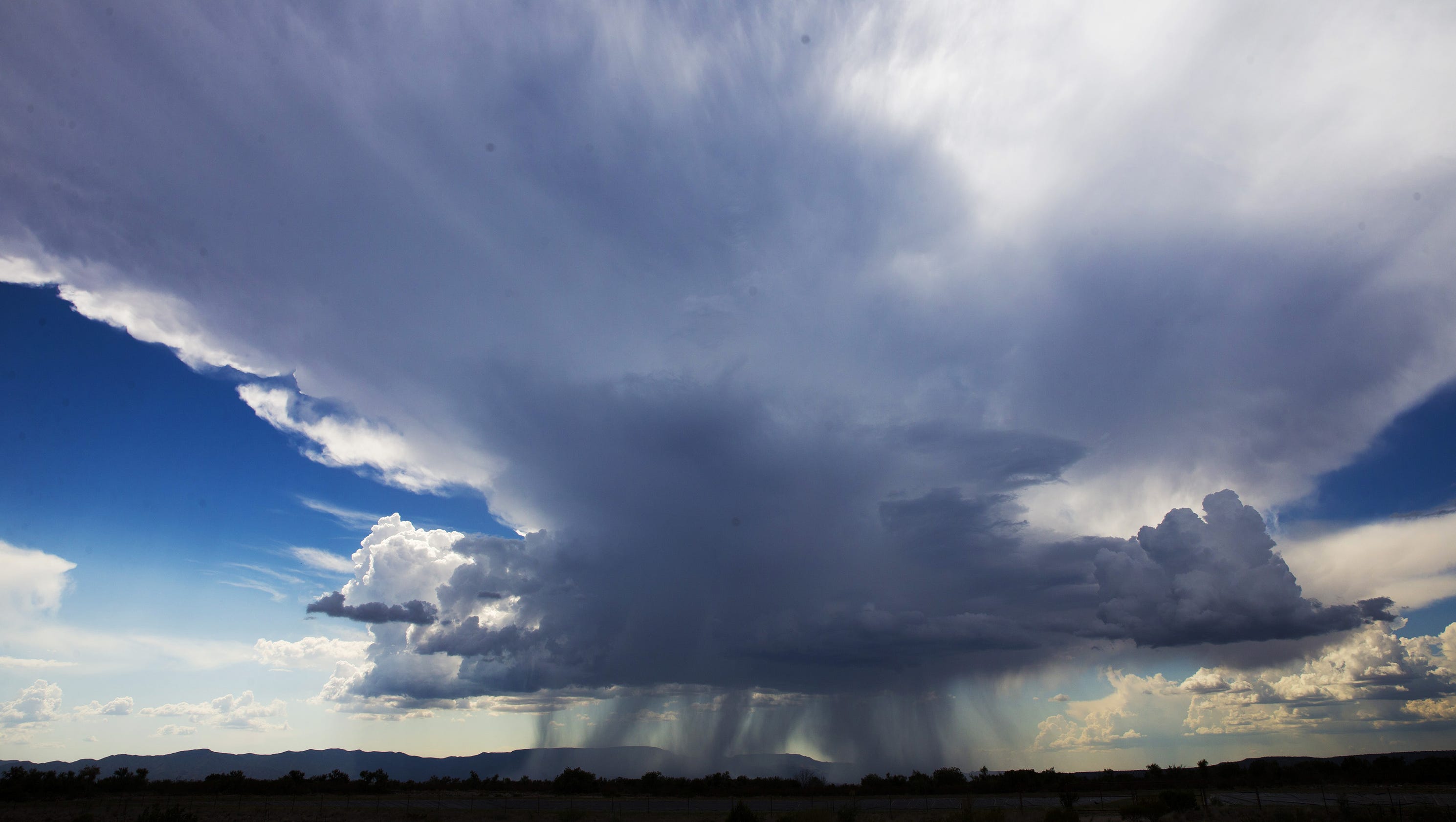 Rain, thunderstorms possible for Phoenix area Tuesday