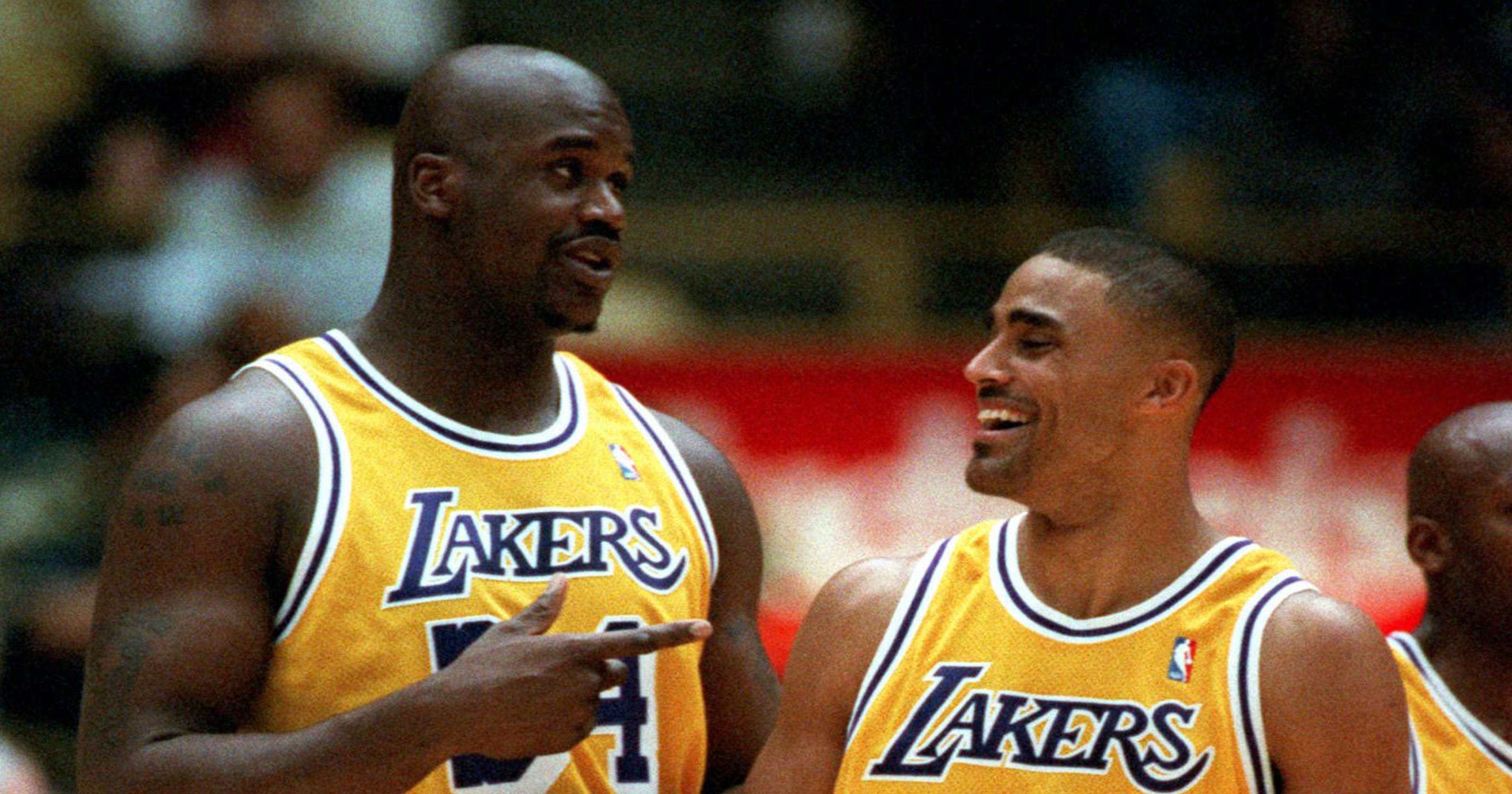 Ex-Lakers recall traumatic memories of naked Shaq