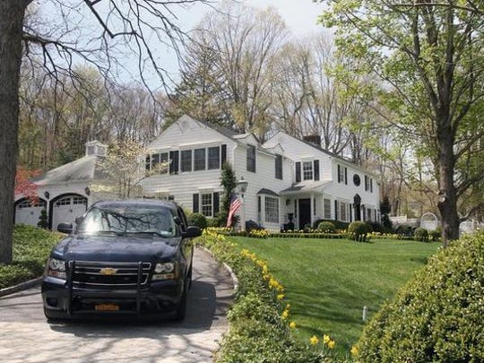 Sandra Lee 039 S Home With Gov Andrew Cuomo May Be Tough To Sell In Soft Market If Priced Over 2 Million The Journal News Lohud Com Plus 3 More