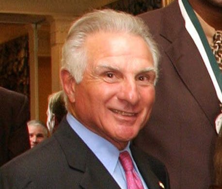 Nick Buoniconti is struggling with bad health because of head injuries.