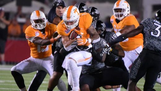 Tennessee Rb Jalen Hurd S Mom Stepdad Speak Out About Injury