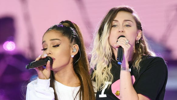 This wasn't the only show of unity that fans were thrilled