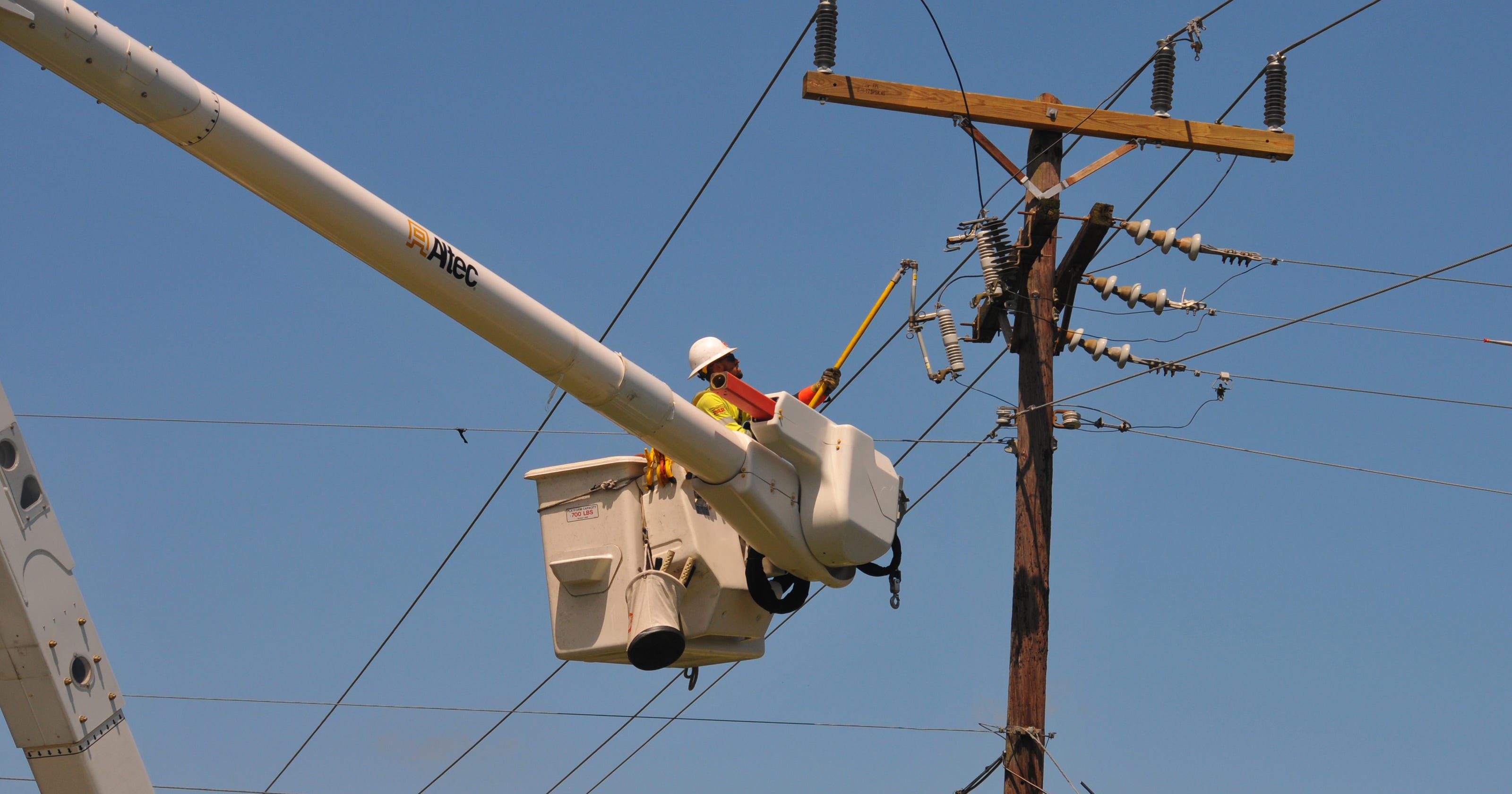 FPL linemen converge on Brevard to restore electricity