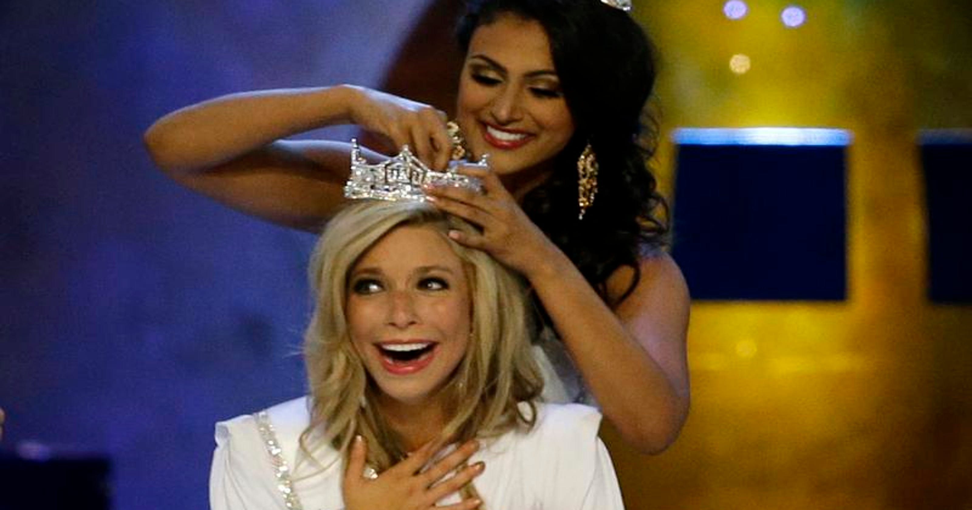 Reacting To The Aida Cortes Leak: A Social Media Frenzy