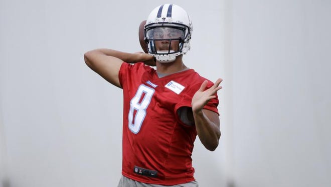 The Titans have yet to sign Marcus Mariota.